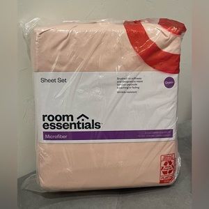 Cute Simple Light Pink Queen Sized Sheets